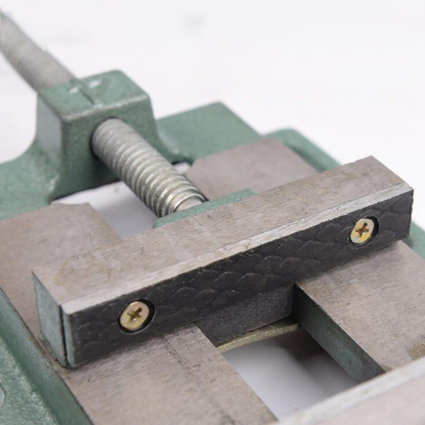 Étau de presse de perceuse en  - Drill Press Bench avis et prix